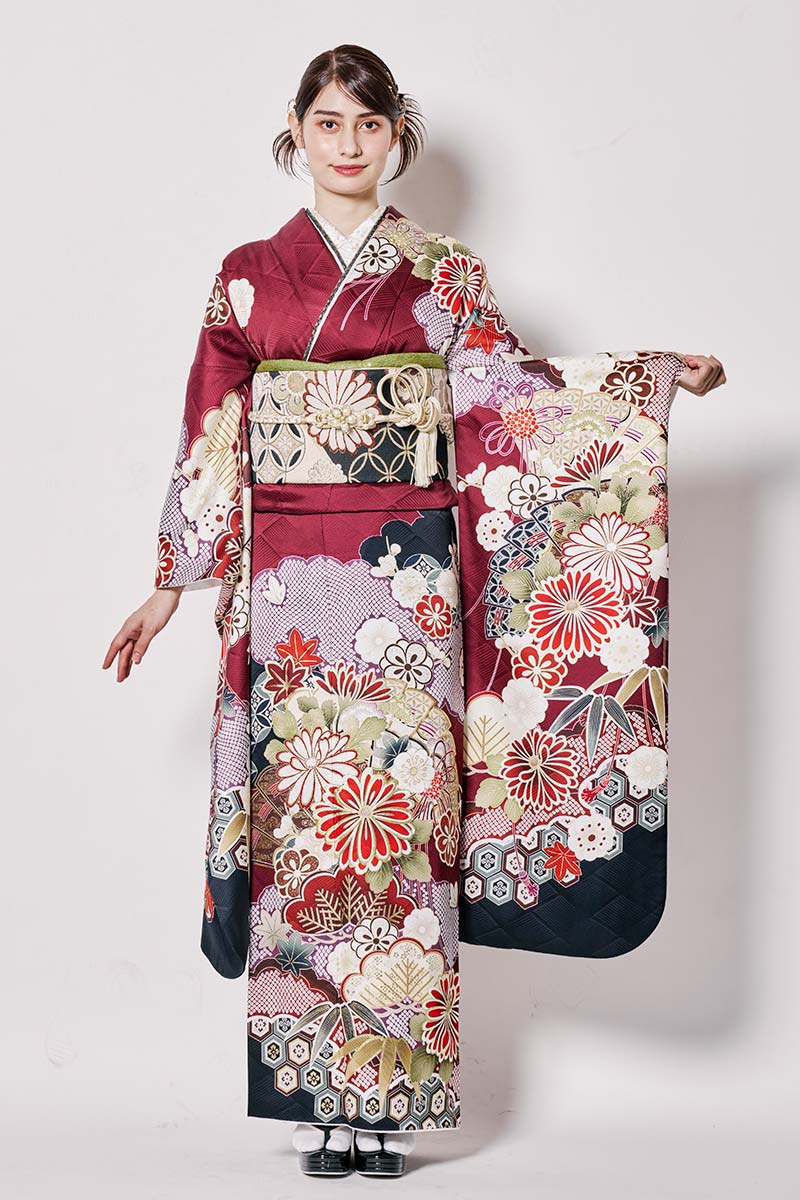 紺地に扇子・雲取り・貝桶文様の牡丹柄振袖【MKK-005】｜まるやま・京