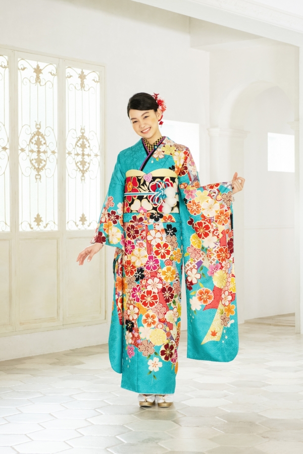 鮮やかなターコイズブルーとしだれ桜がキュートな振袖【KW 2902