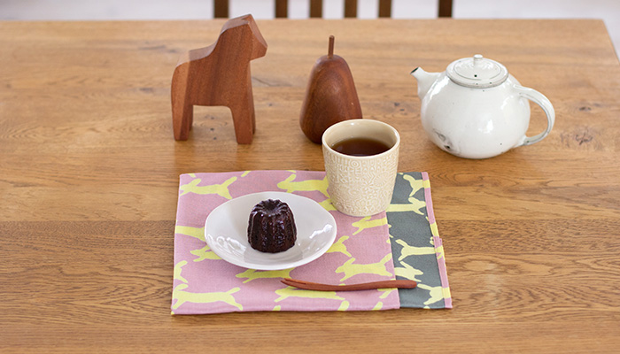 50 ミナ ペルホネン 両面 run run run ピンク/モスグリーン | ふろしき