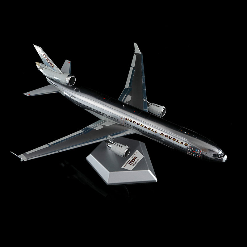 1:200 SQ Wings Mcdonnell Douglas MD-11 N111MD Diecast Aircraft