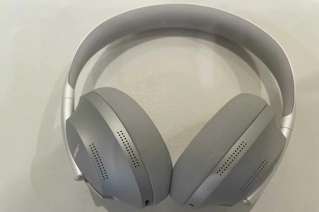 Bose Noise Cancelling 700 Headphones Reviewed