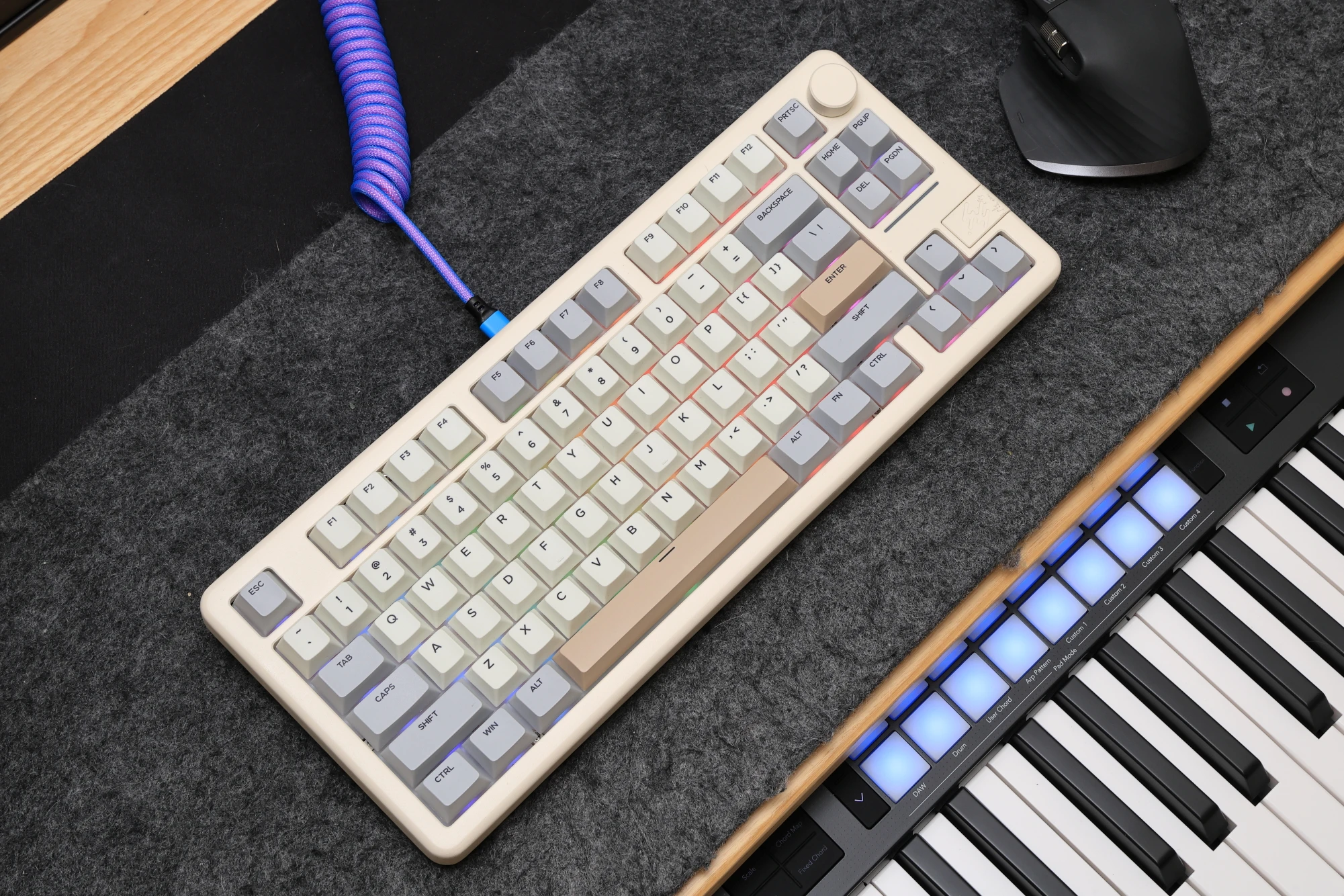 Epomaker Galaxy70レビュー！ コトコト系75%キーボード｜併用に