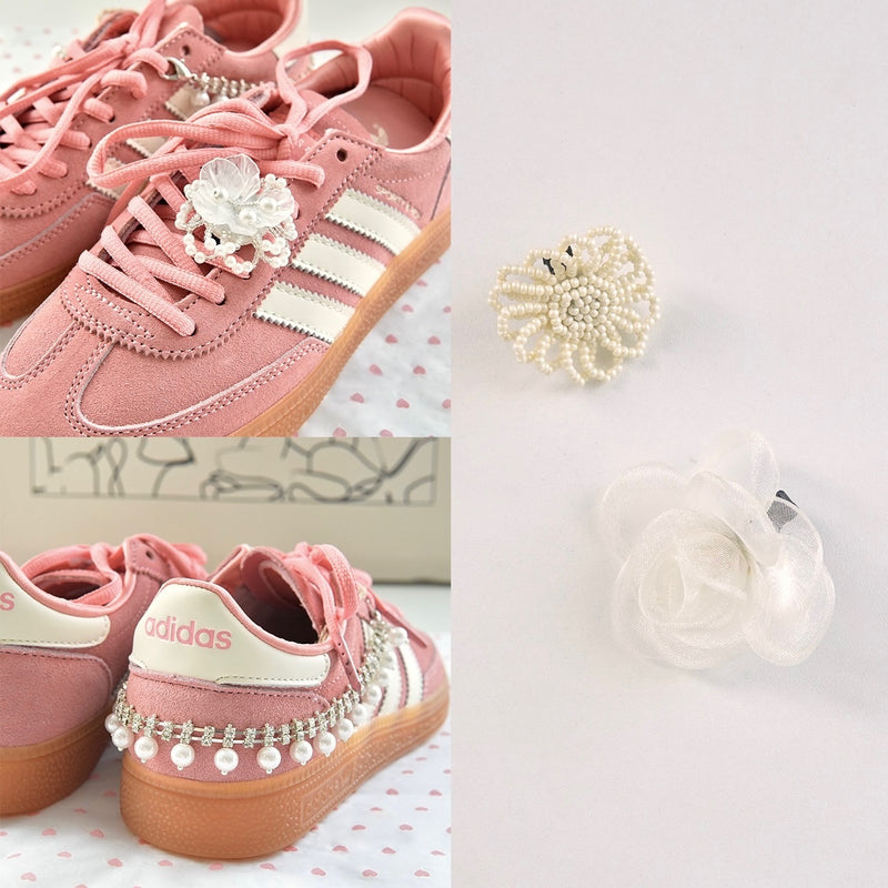 エレガンスを一歩に込めて」足元を輝かせるシューズアクセサリー