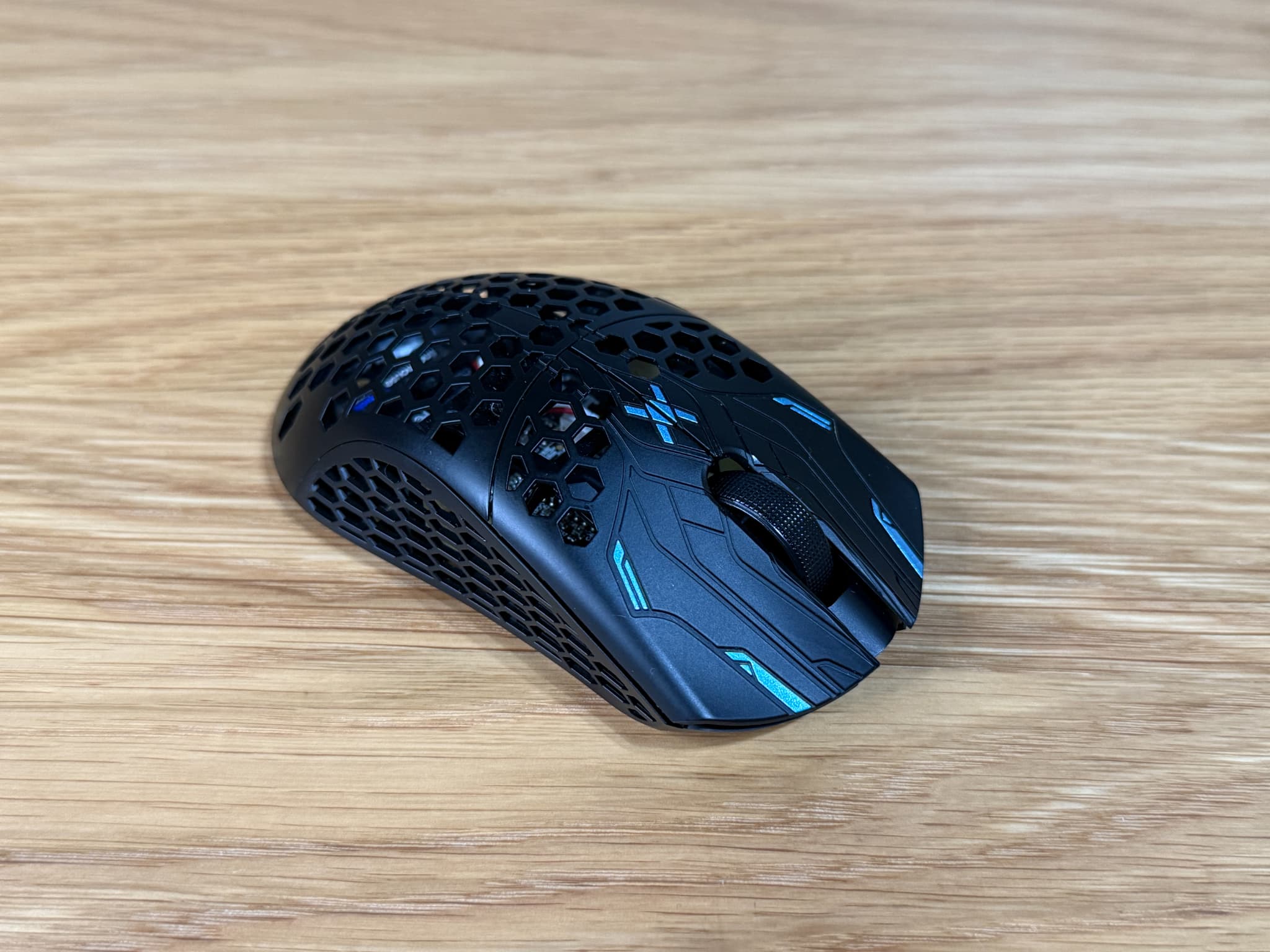Finalmouse ULX Phantom レビュー｜初期ロットとビルドクオリティ