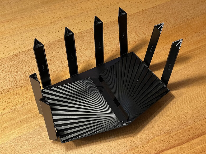 Archer AX90 レビュー】トライバンド対応で8つのアンテナが特徴的な