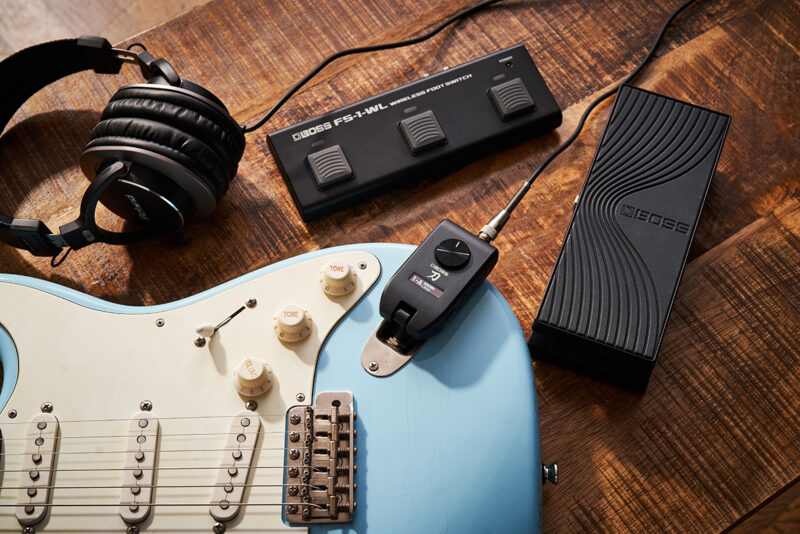 BOSS KATANA:GO】次世代型ヘッドホンギターアンプ｜GAINMAG