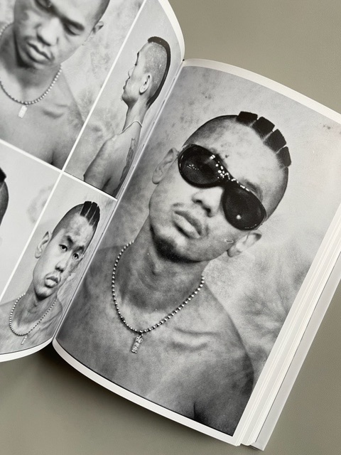 Cuts (Signed) - Galerie Babylone