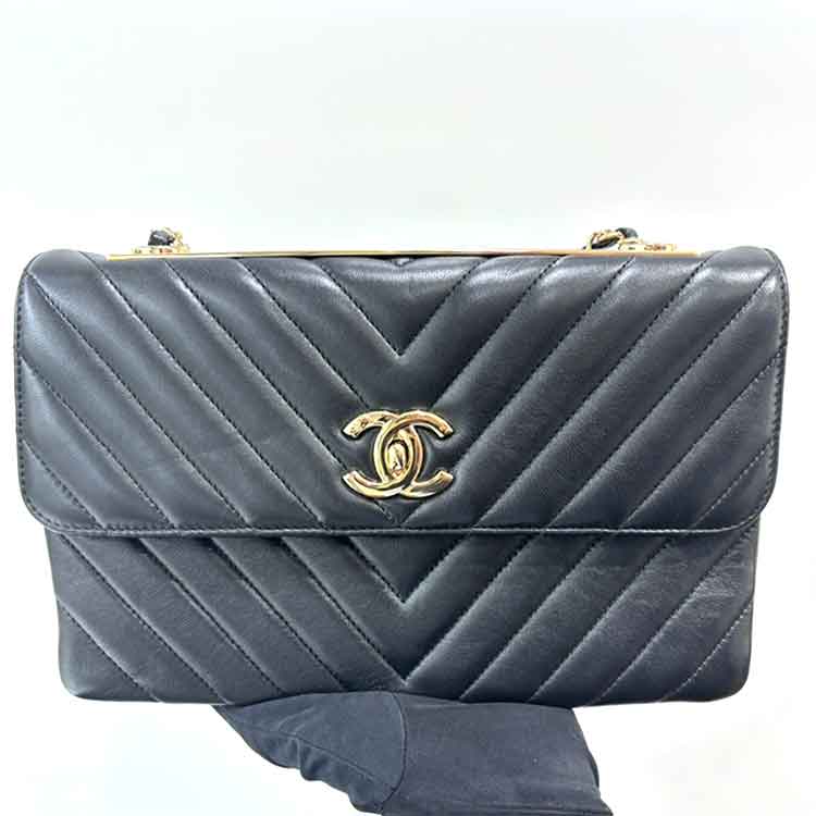 シャネル シェブロン Vステッチ トレンディCC ブラック ラムスキン