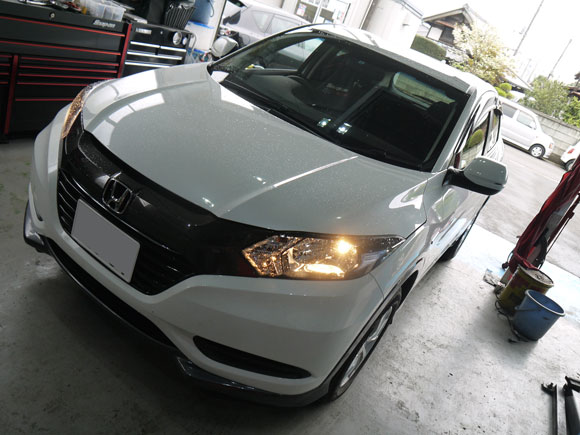 ヴェゼル 純正LEDヘッドライトへ載せ替え | 株式会社 ガレージSD