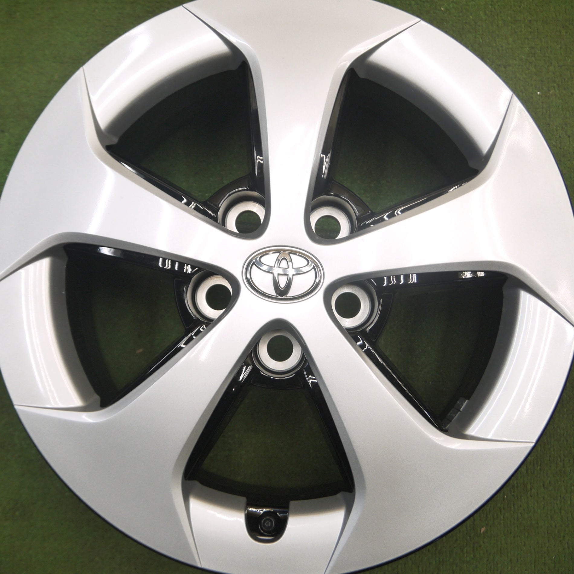 送料無料* 新車外し☆トヨタ 30系 プリウス 純正 ホイール 15インチ 15