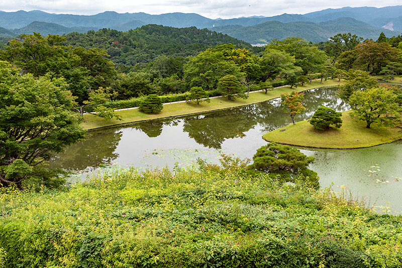 修学院離宮(上離宮) 京都で最も雄大な池泉庭園 -庭園ガイド