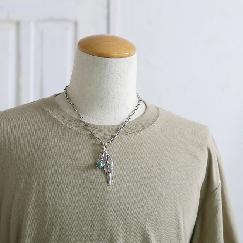 ハーヴィーメイス ターコイズ×12KGF フェザーペンダント｜マライカ公式通販
