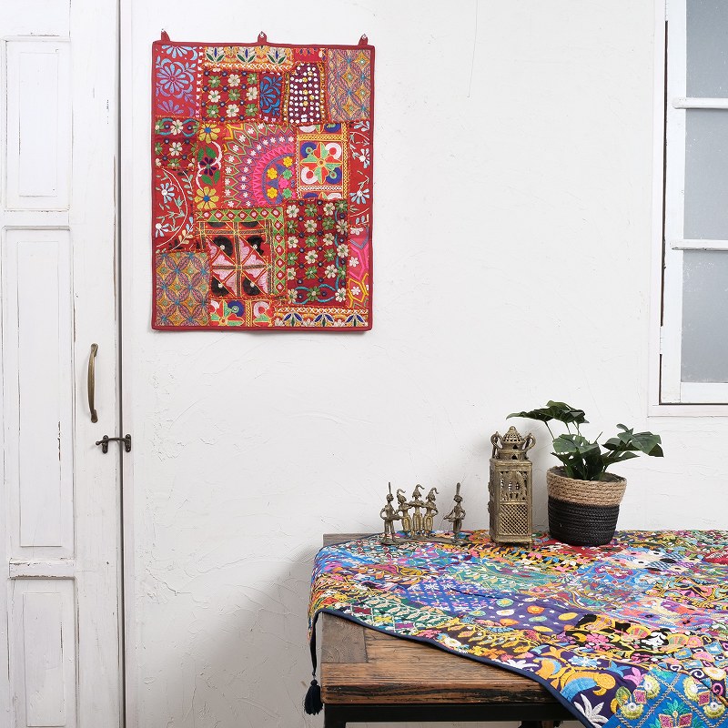 カッチ刺繍古布タペストリー 65cm×50cm｜マライカ公式通販