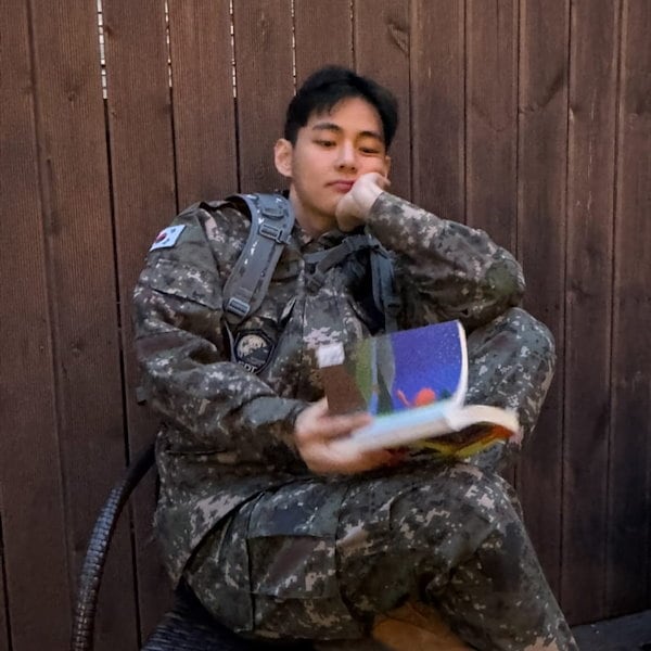 Qoo10] コンフォート [BTS V テテ着用] PIYONG