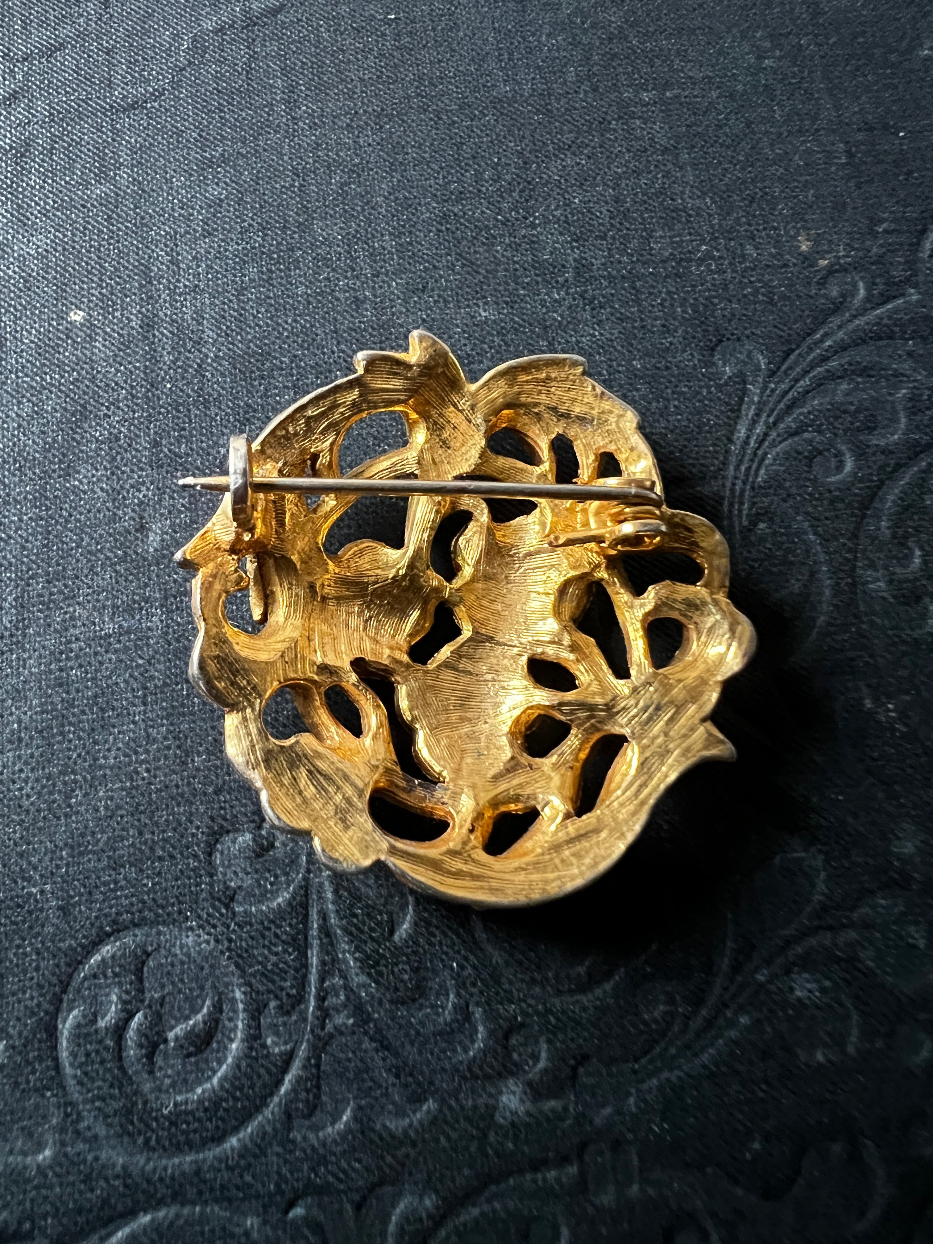 ヴィンテージブローチ – France Antique 銀色アンティーク