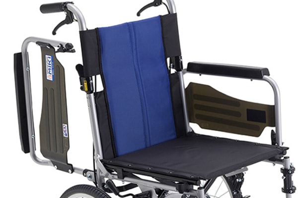 BAL-R4 介助型車椅子 背折れ式 介助ブレーキ付 肘跳ね上げ スイング