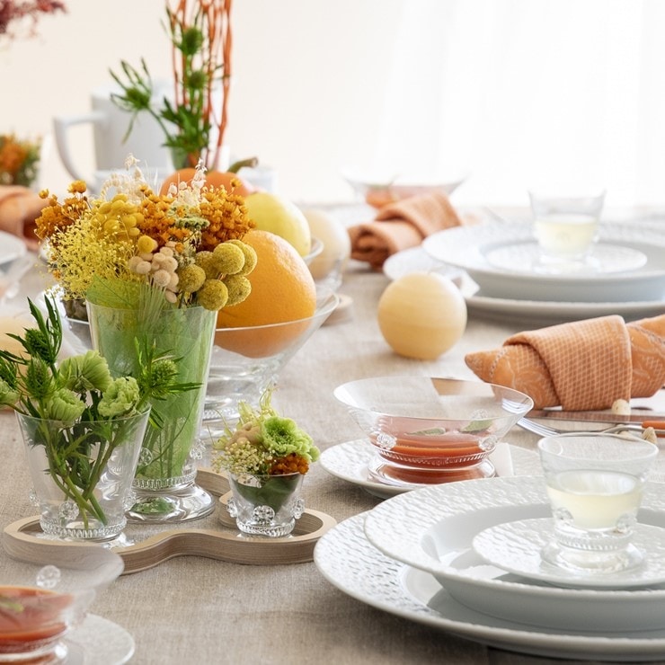 マイセン ミニ干支人形 卯(ウサギ)2体セット(台座付） 83643/83644/D