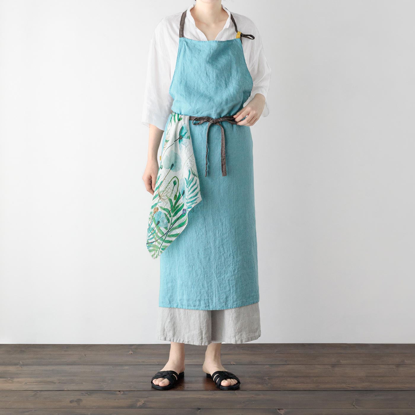 フルエプロン マノン _ セレステ