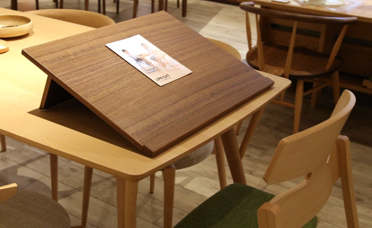 学習机に傾斜、デスクサポート板 スラントアップ アップライトチェア