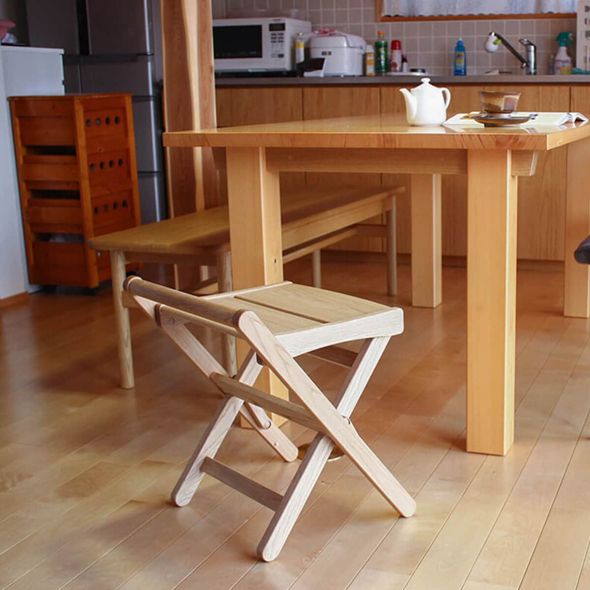 折りたたみスツール｜オークヴィレッジオンラインショップ