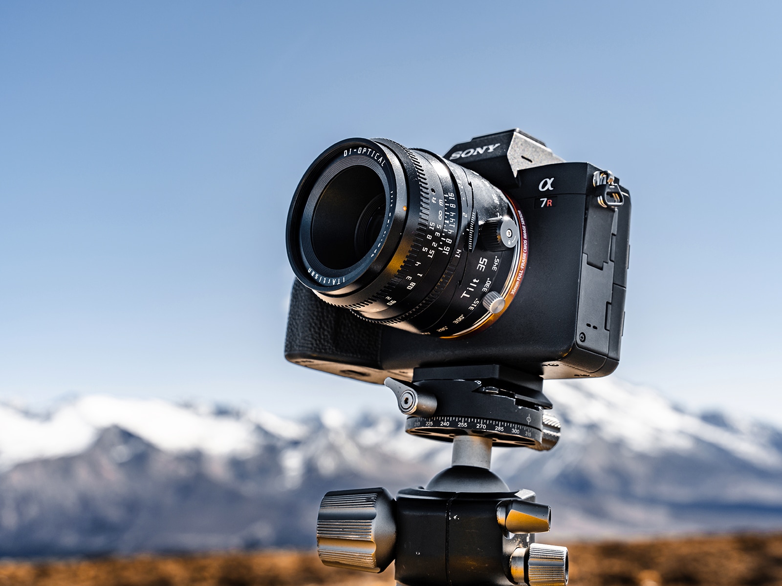 銘匠光学 TTArtisan Tilt 35mm f/1.4 C | 焦点工房オンラインストア