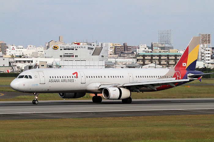 アシアナ航空 A321-200 HL7729