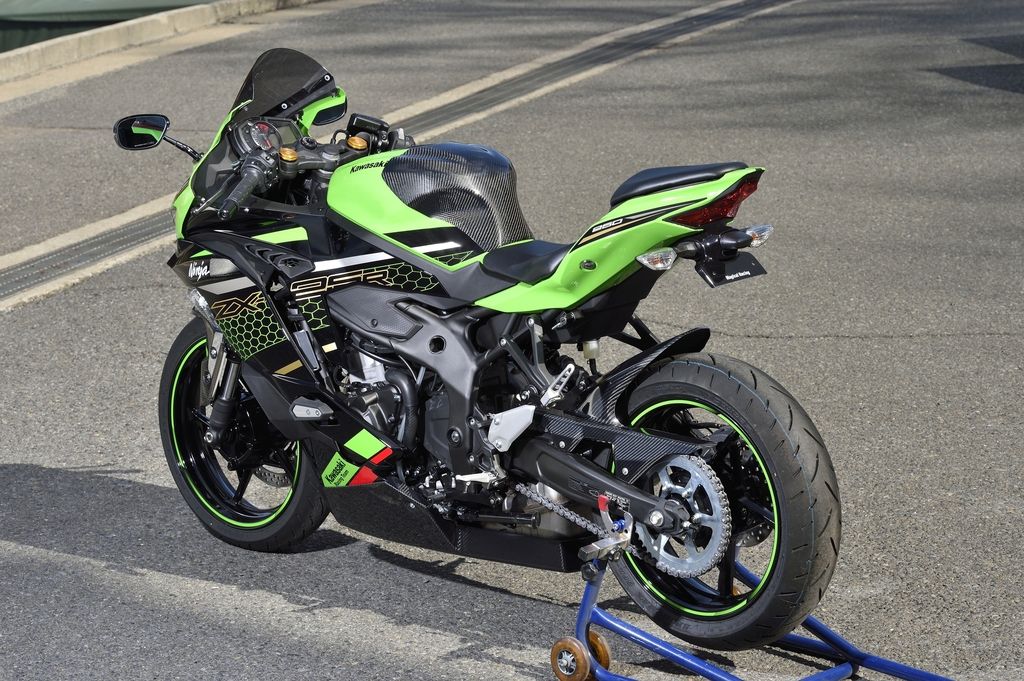 Magical Racing : Under Cowl Tray [001-ZX252-1701]