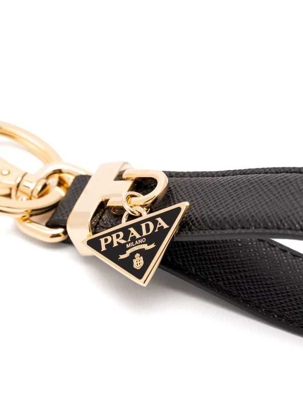 PRADA トライアングルロゴチャームサフィアーノレザーキーホルダー