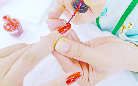 美容学校 大阪 なんば グラムール美容専門学校｜カリキュラム｜ネイル科