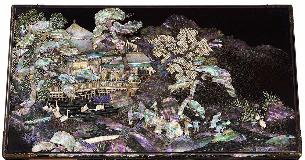 アートの森【展覧会】軌跡のきらめき～神秘の光彩、ガラスと貝細工