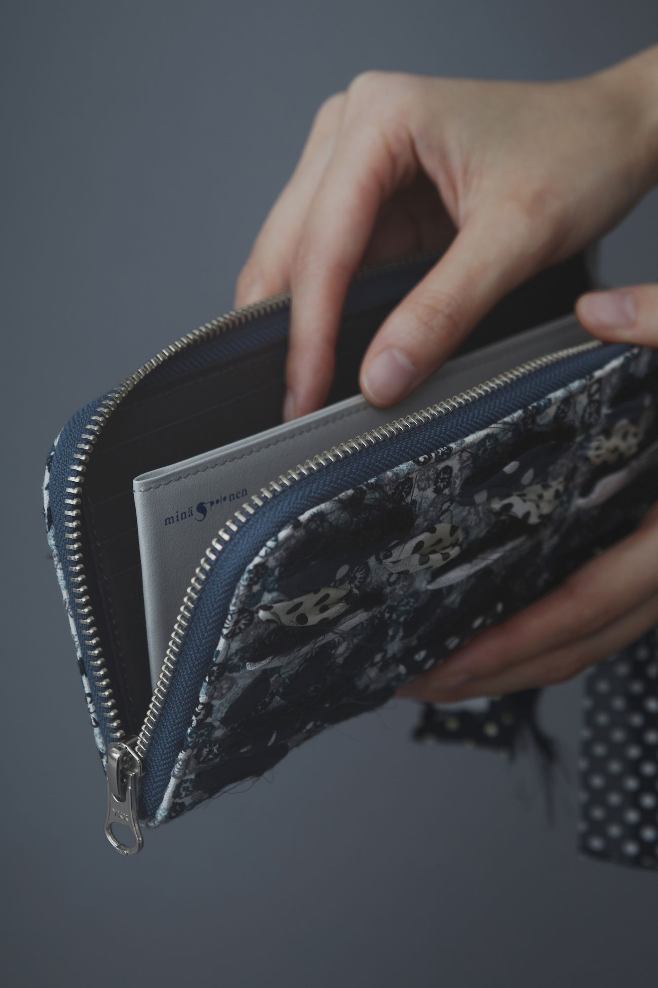 skyful wallet - minä perhonen