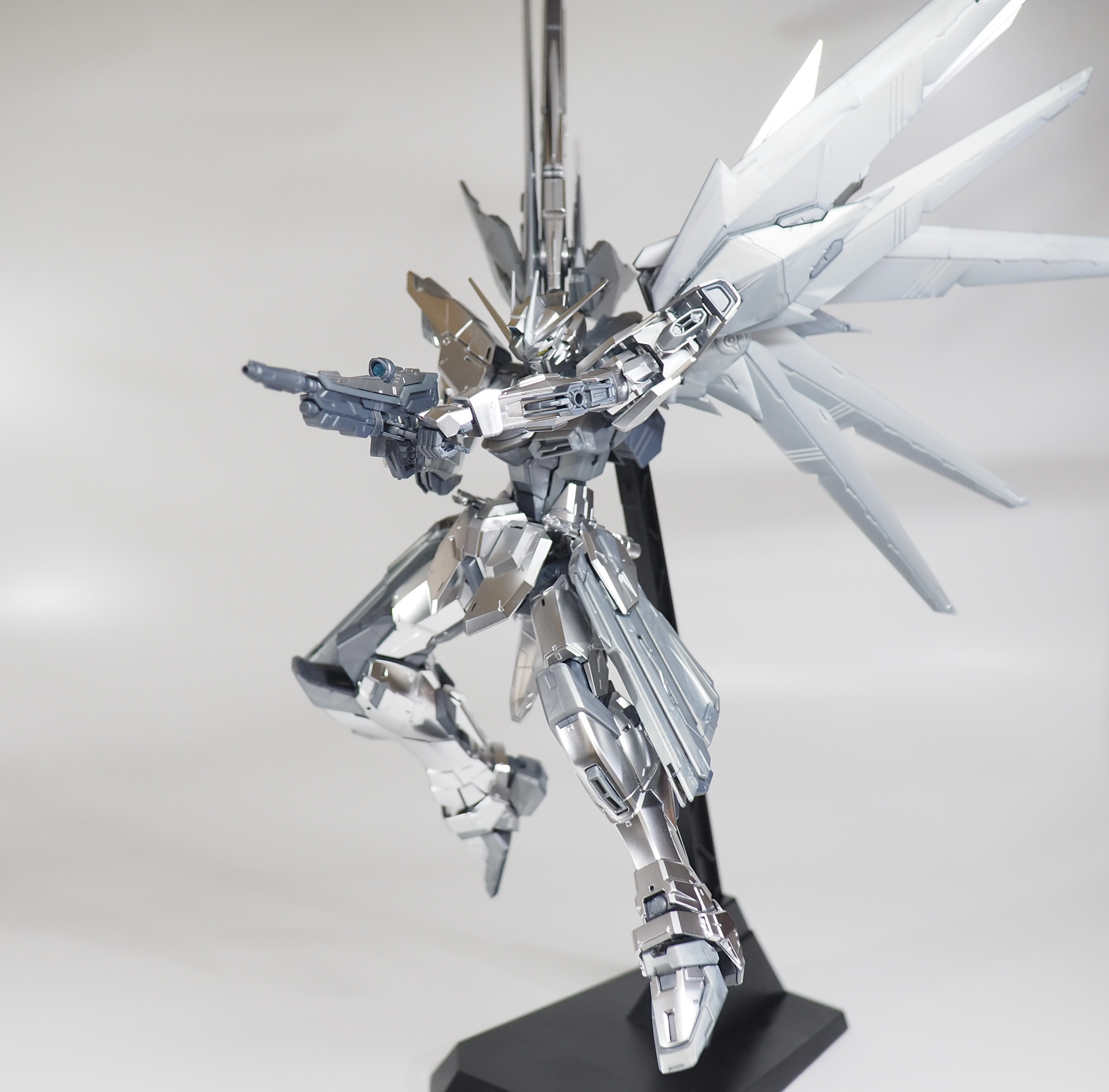 MGフリーダムver2.0 シルバーコーティング｜YOKO-SANさんのガンプラ