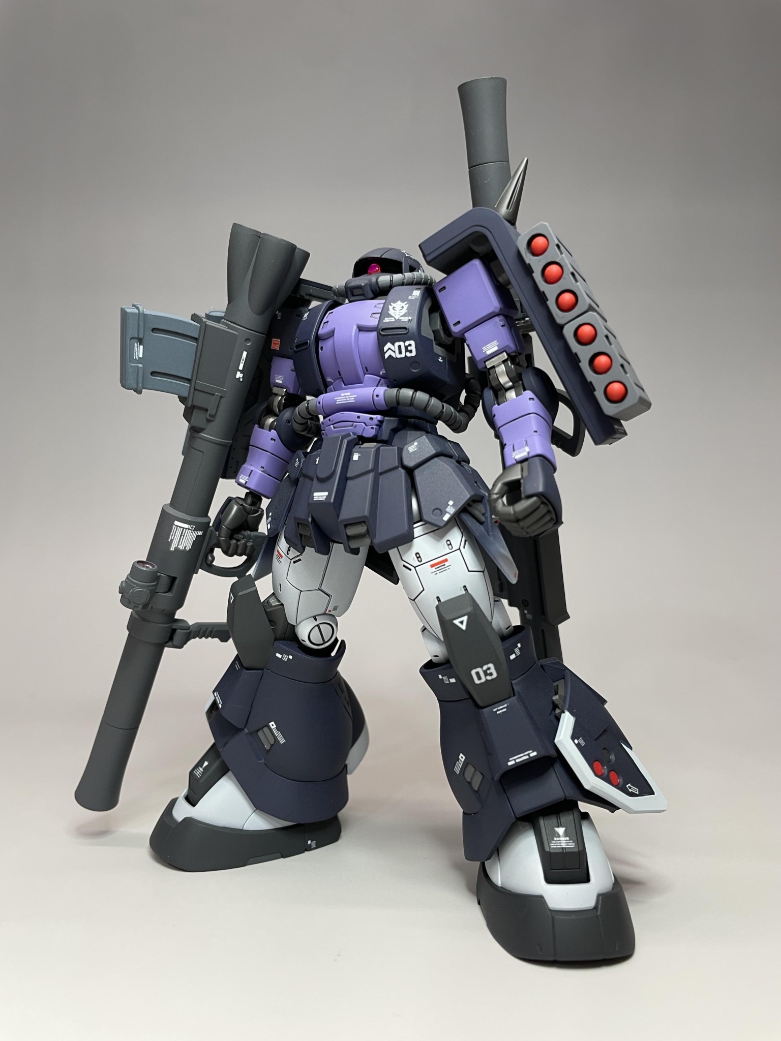 HG MS-06R-GD 地上用高機動型ザク 黒い三連星（ガイア機）｜ステテコ