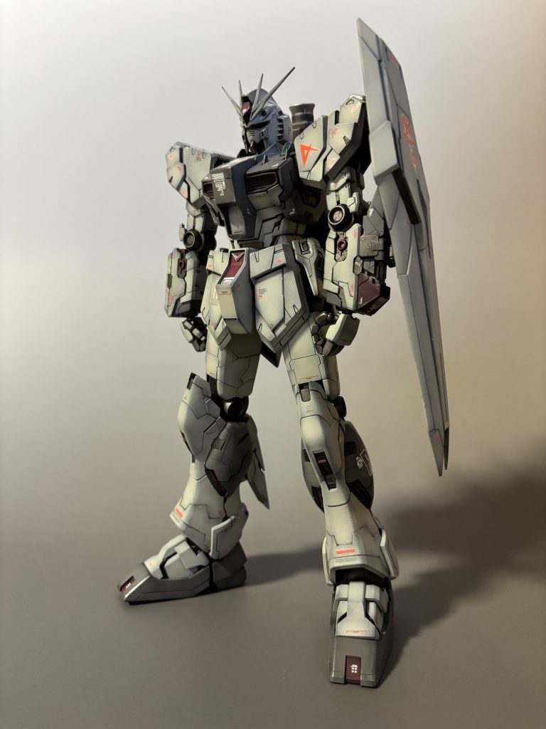 MG 1/100 RX-93 νGUNDAM（ニューガンダム）Ver.Ka｜kiyoさんのガンプラ