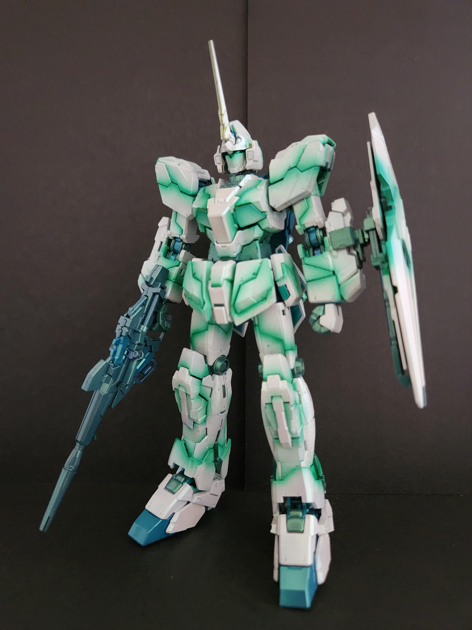 覚醒ユニコーンガンダム(ユニコーンモード)｜うらまさんのガンプラ作品