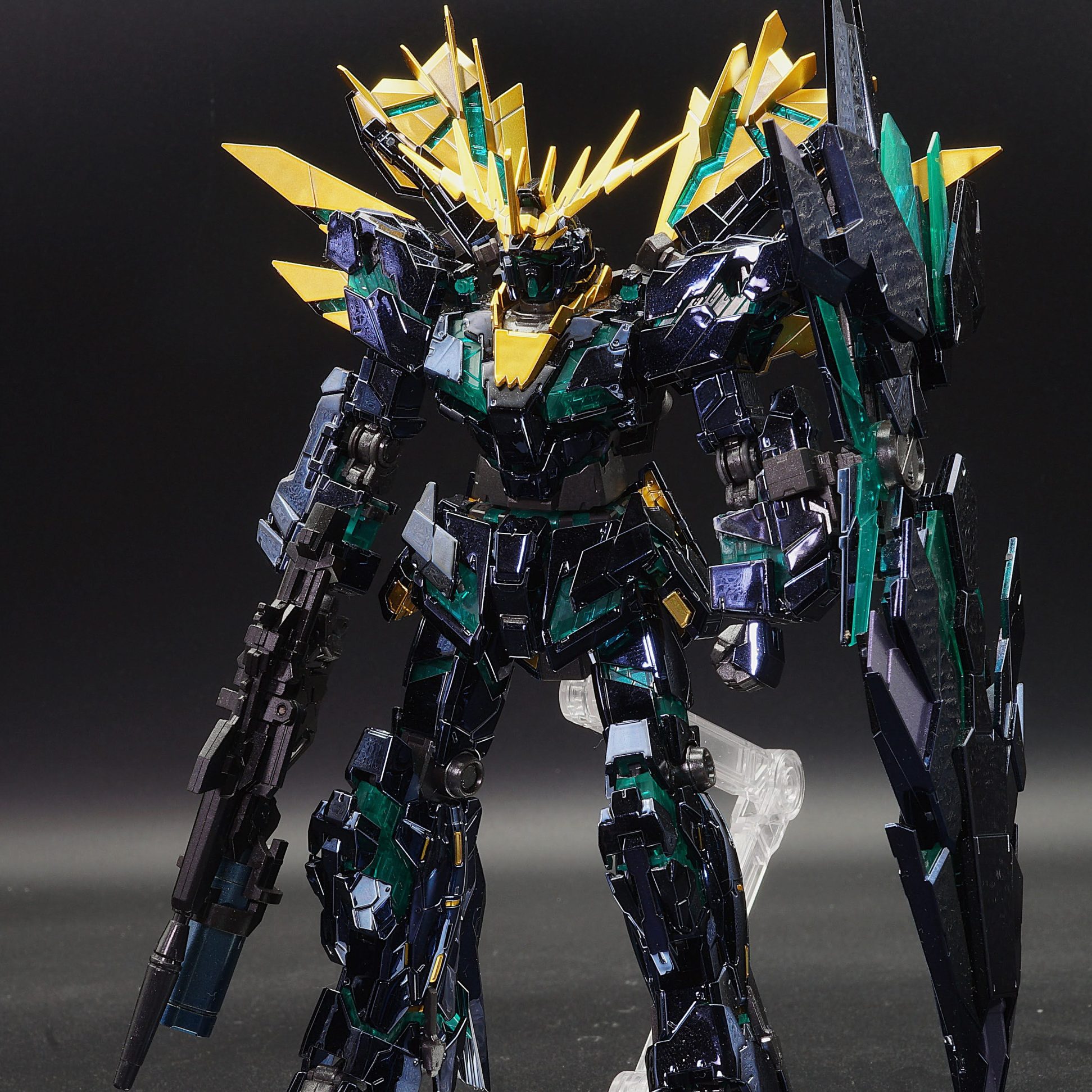 RG バンシィ・ノルン (最終決戦仕様) [スペシャルコーティング]部分