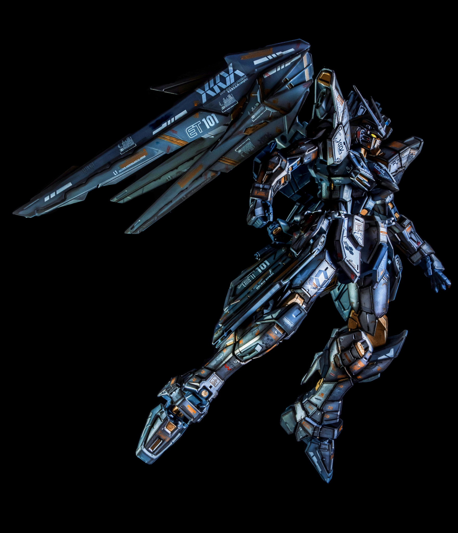 MG フリーダム シルバーコーティング｜DON-GURIさんのガンプラ作品