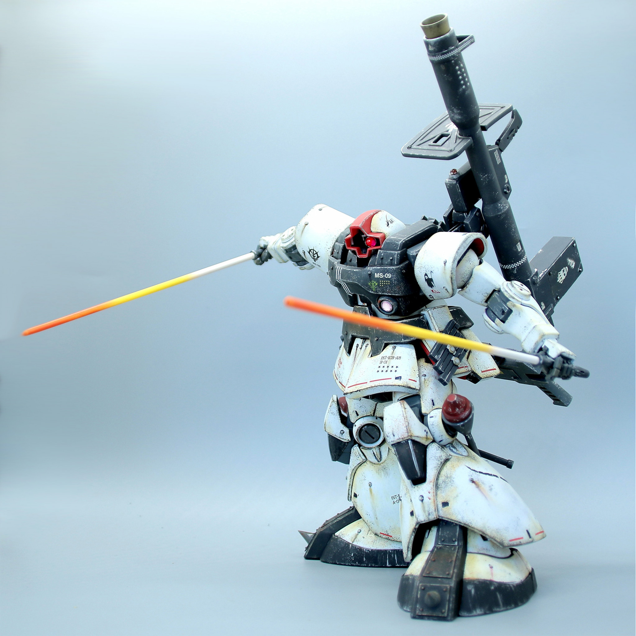 1/100Scale MG ドム アップグレード版 ホワイトオーガー エルマー