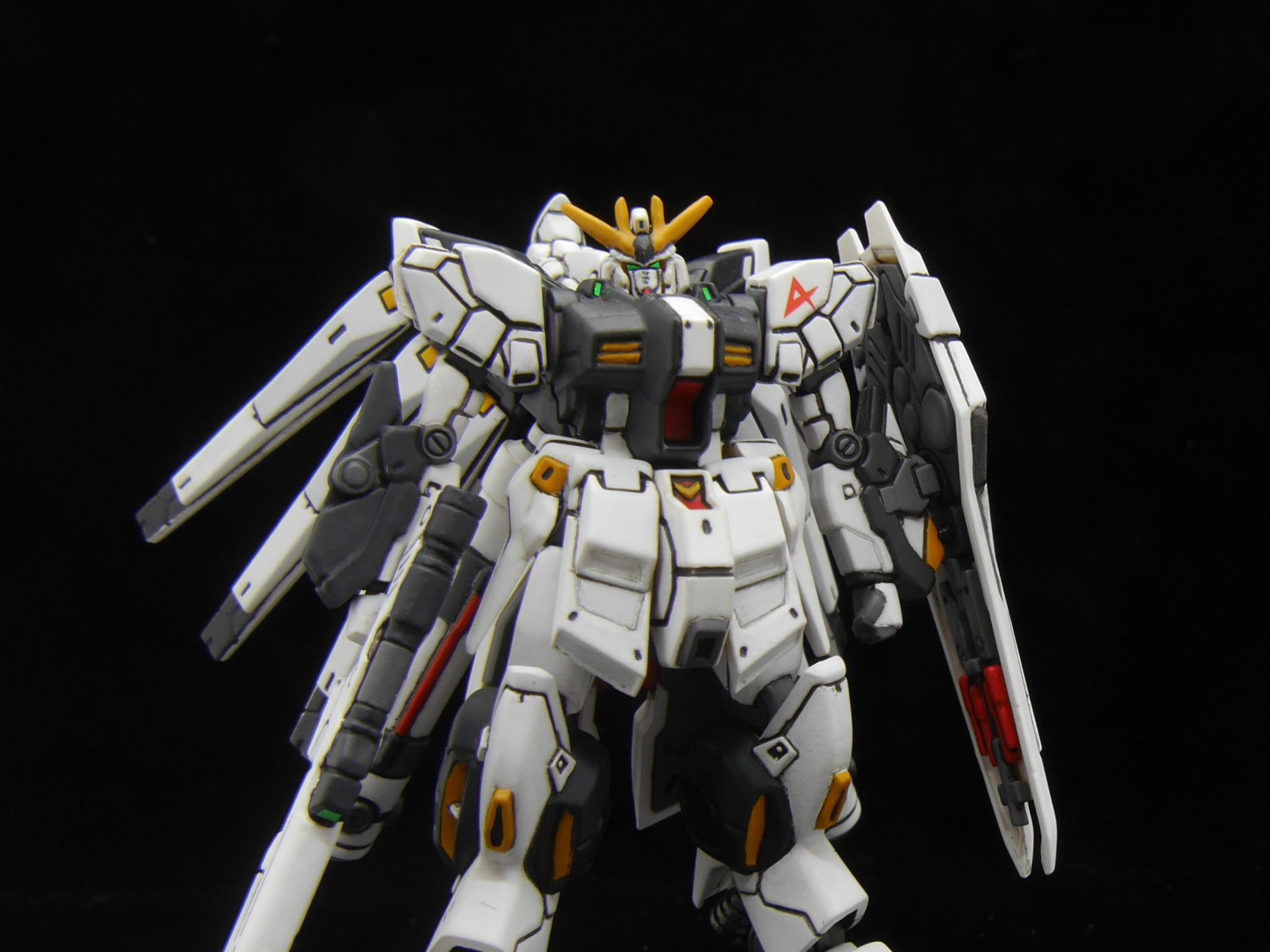 GUNDAM ARTIFACT Hi-νガンダム Ver.νガンダムカラー｜佐々木 一さんの