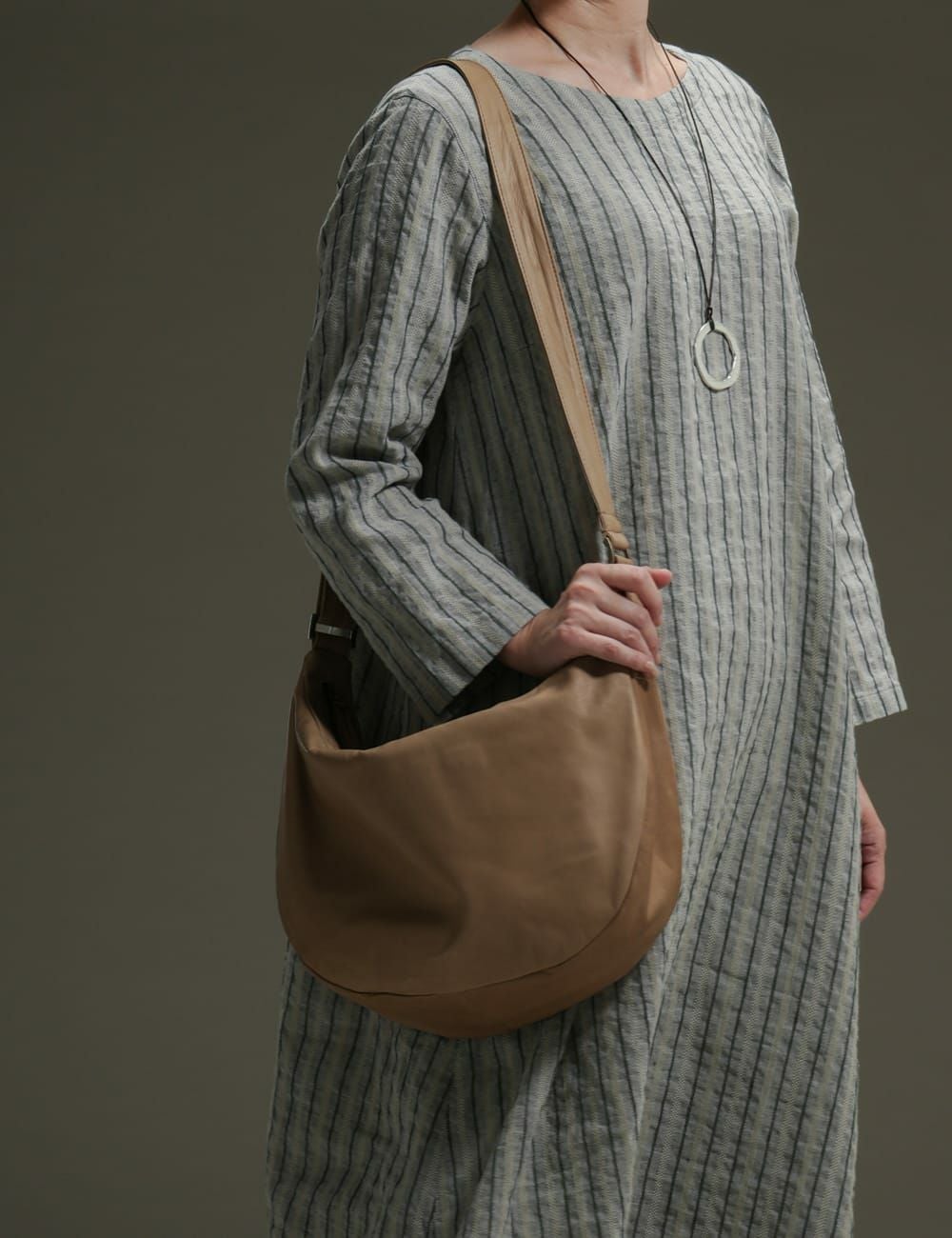 ショルダーバッグ7046R | 石見銀山 群言堂オンラインストア