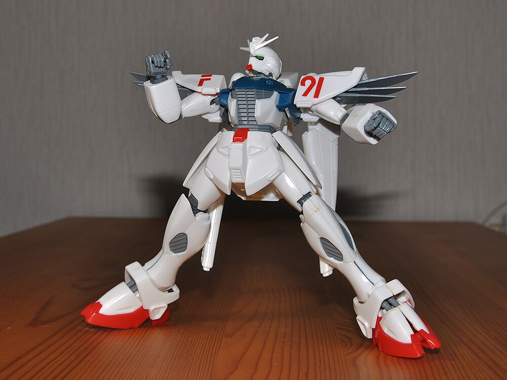 旧キット 1/100ガンダムF91レビュー】劇中の再現度が高い良キット