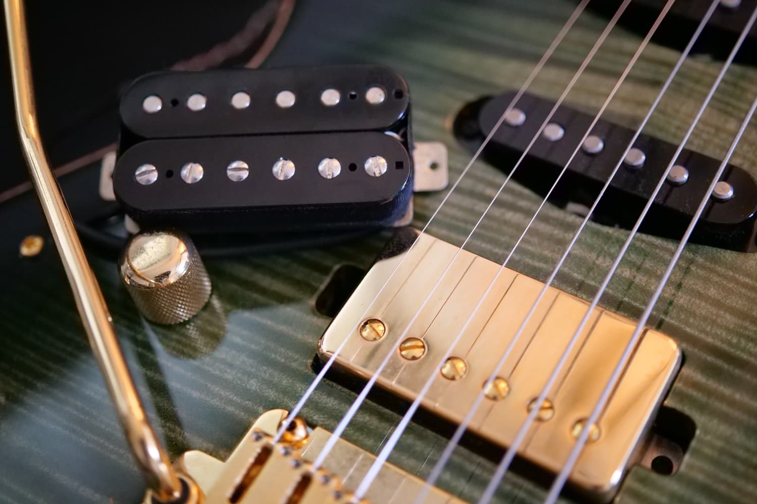 ギターピックアップ完全ガイド - 種類から選び方・交換方法まで
