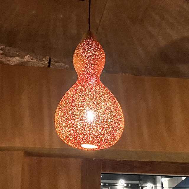 4月24日｜ひょうたんスピーカーとランプに誘われた夜 by 丸黄うりほ