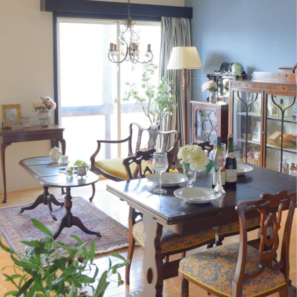 英国アンティークのショーケース、マホガニー材が美しいガラス