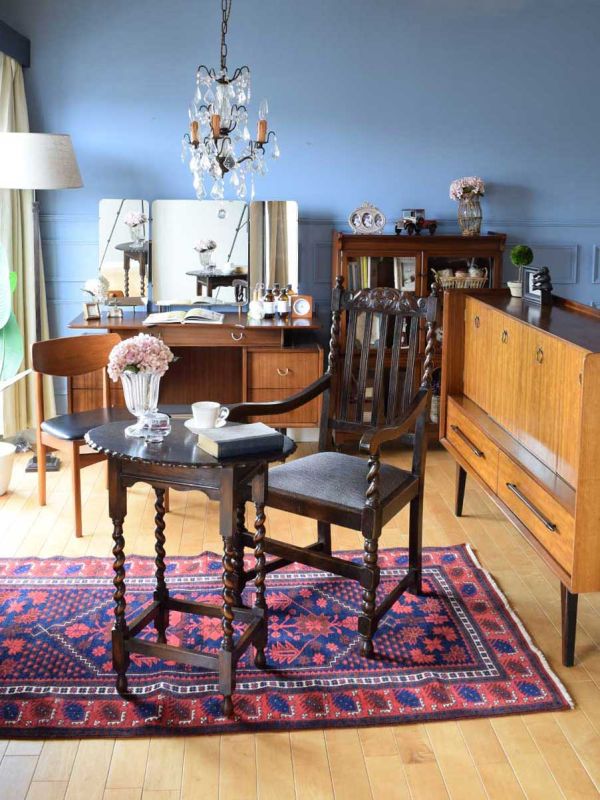 北欧スタイルのヴィンテージドレッサー、デスクとしても使える大きな