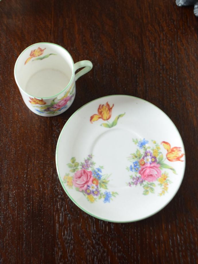 シェリー窯のアンティークカップ＆ソーサー、お花模様のデミタスカップ