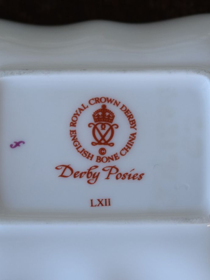 英国アンティークの小さなお皿、ロイヤルクラウンダービー（DERBY