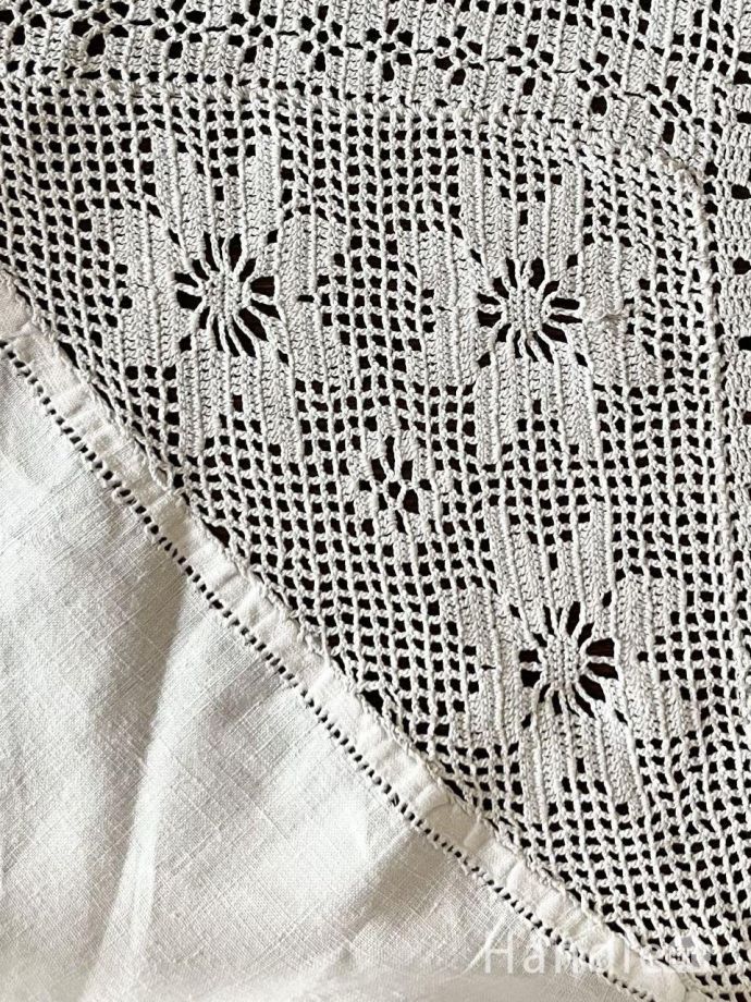 フランスから届いたおしゃれなテーブルマット、アンティークの手織りの