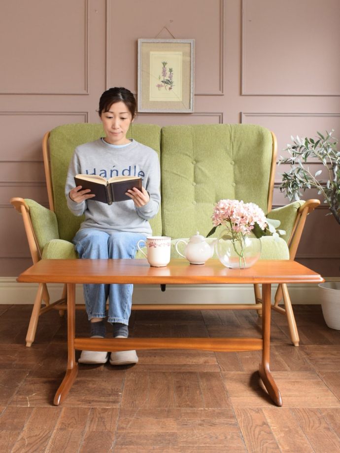 北欧スタイルのヴィンテージテーブル、ミッドセンチュリーのコーヒー