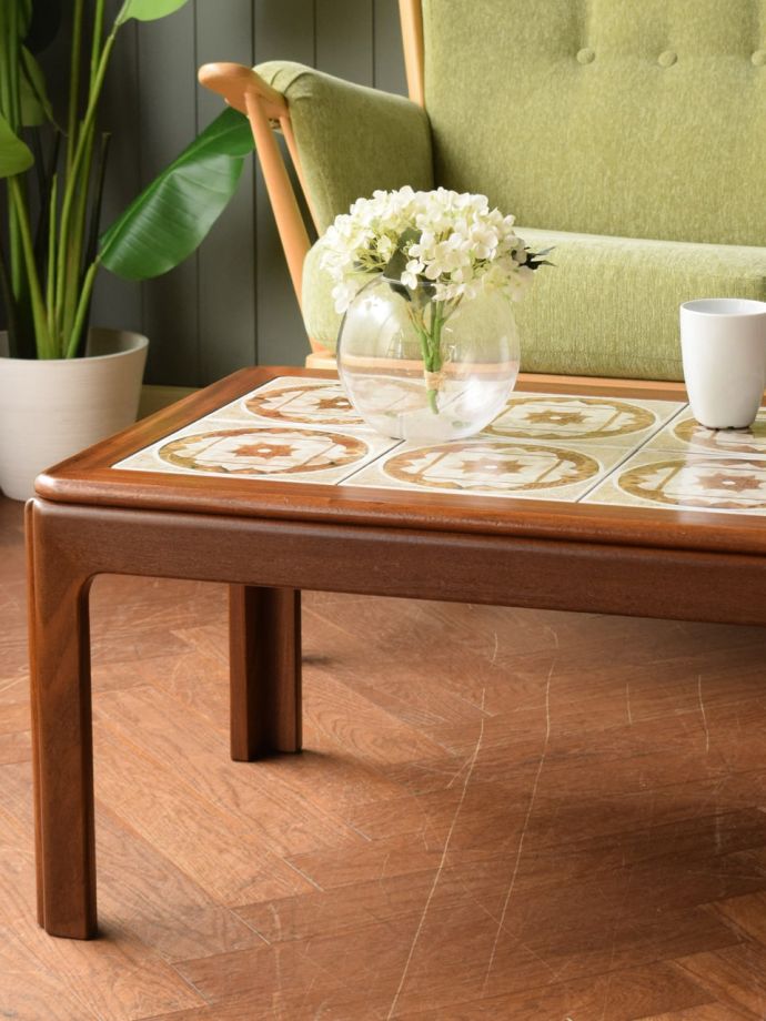 G-PLANのおしゃれなローテーブル、タイルトップのビンテージテーブル(m